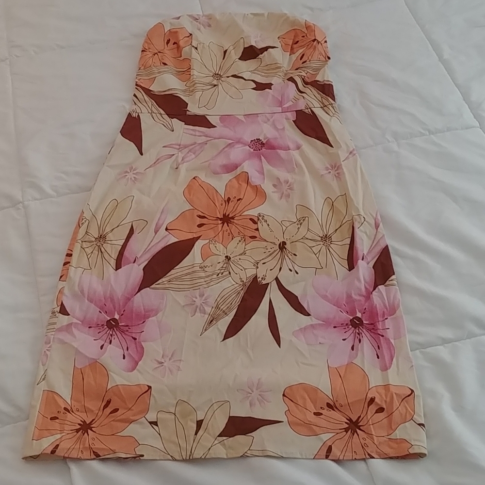 Anonymous strapless dress